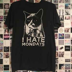 Grumpy cat T-shirt